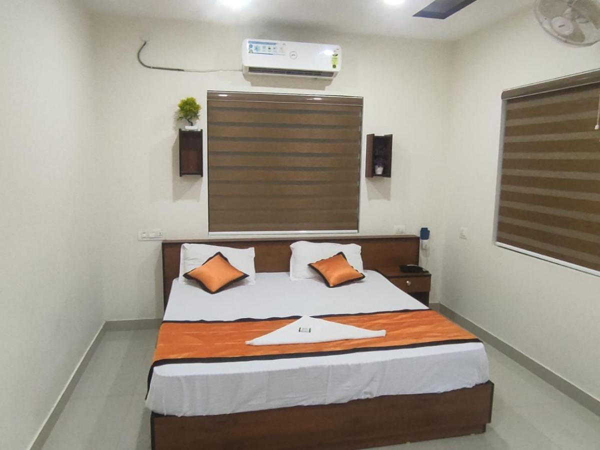Pms Dhabi Residency Hotel Kottakkal Bagian luar foto